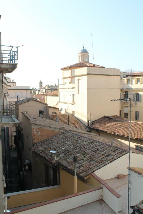 Minisuite Zefiro-Intero Appartamento Ad Uso Esclusivo By Appartamenti Petrucci Foligno Exterior foto